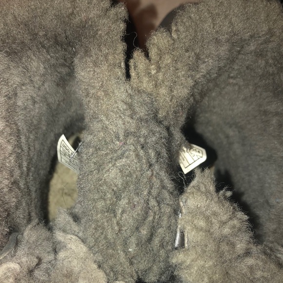 GREY UGG BOOTS ! - Picture 3 of 4